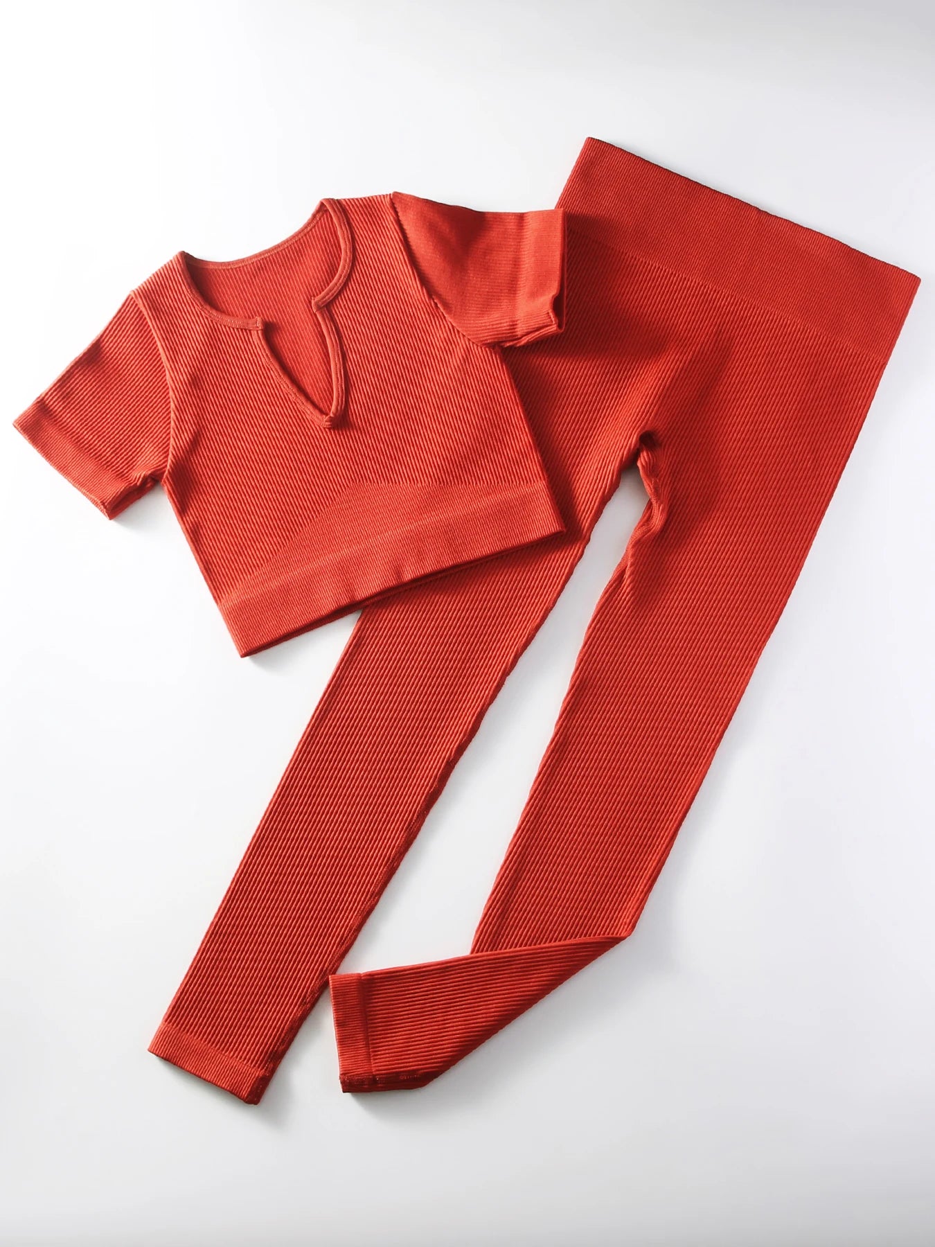 Wearable in all seasons, quick-drying seamless yoga clothing set, shock-proof sports bra, yoga short-sleeved yoga pants