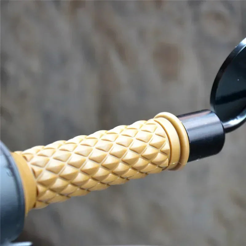 Universal 7/8" 22mm 24mm Retro Motorcycle Hand Grips Non-slip Rubber Handlebar Grips for Moto Scooter Motocross Motorbike Grips