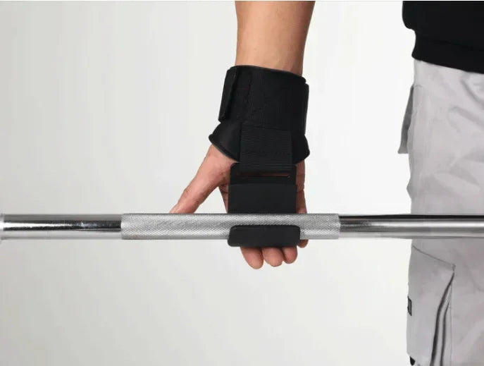 Fitness equipment: squat, weightlift, pull-up. Wrist hook for bar, aids strength training, no hand strain.