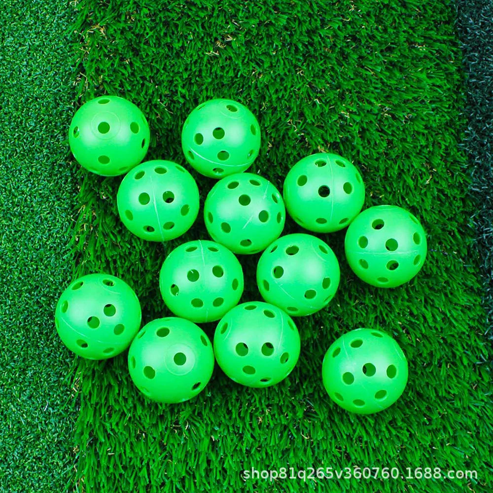 PE Blow Molded 42mm Golf Ball Indoor and Outdoor Plastic Practice Ball 26 Hole Hole Hole Ball Green Golf Training Aids