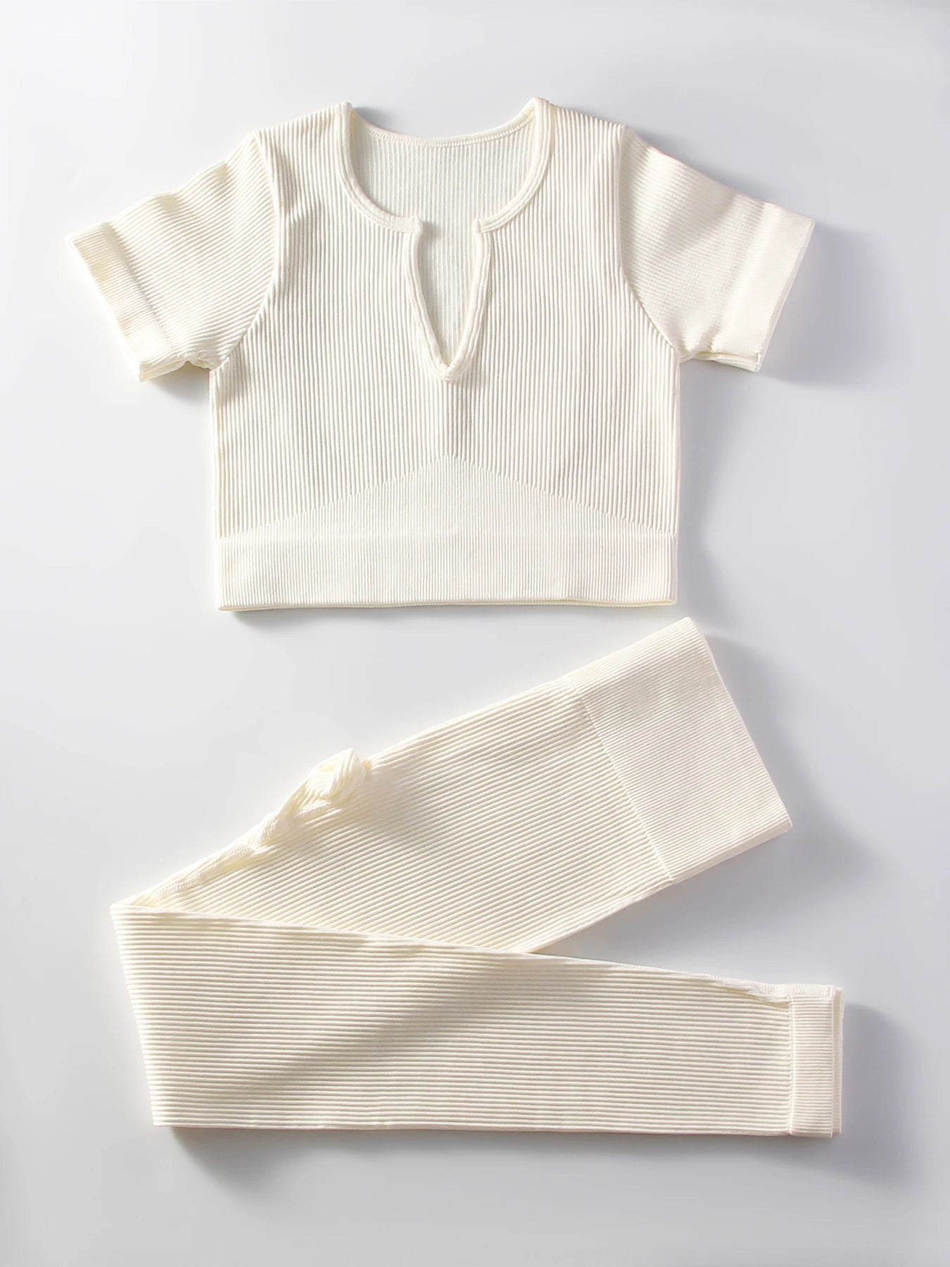 Wearable in all seasons, quick-drying seamless yoga clothing set, shock-proof sports bra, yoga short-sleeved yoga pants