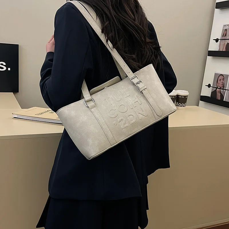 2025 New! High-quality Boston Bowling Bag. Retro and Fashionable Design, Versatile for Casual Wear. Can Be Carried As A Handheld