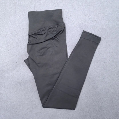 New Seamless Yoga Set Women Gym Clothing Scrunch Bum Legging Padded Tank Top Workout Outfits Fitness Sportswear Suits