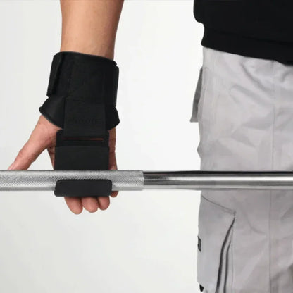 Fitness equipment: squat, weightlift, pull-up. Wrist hook for bar, aids strength training, no hand strain.