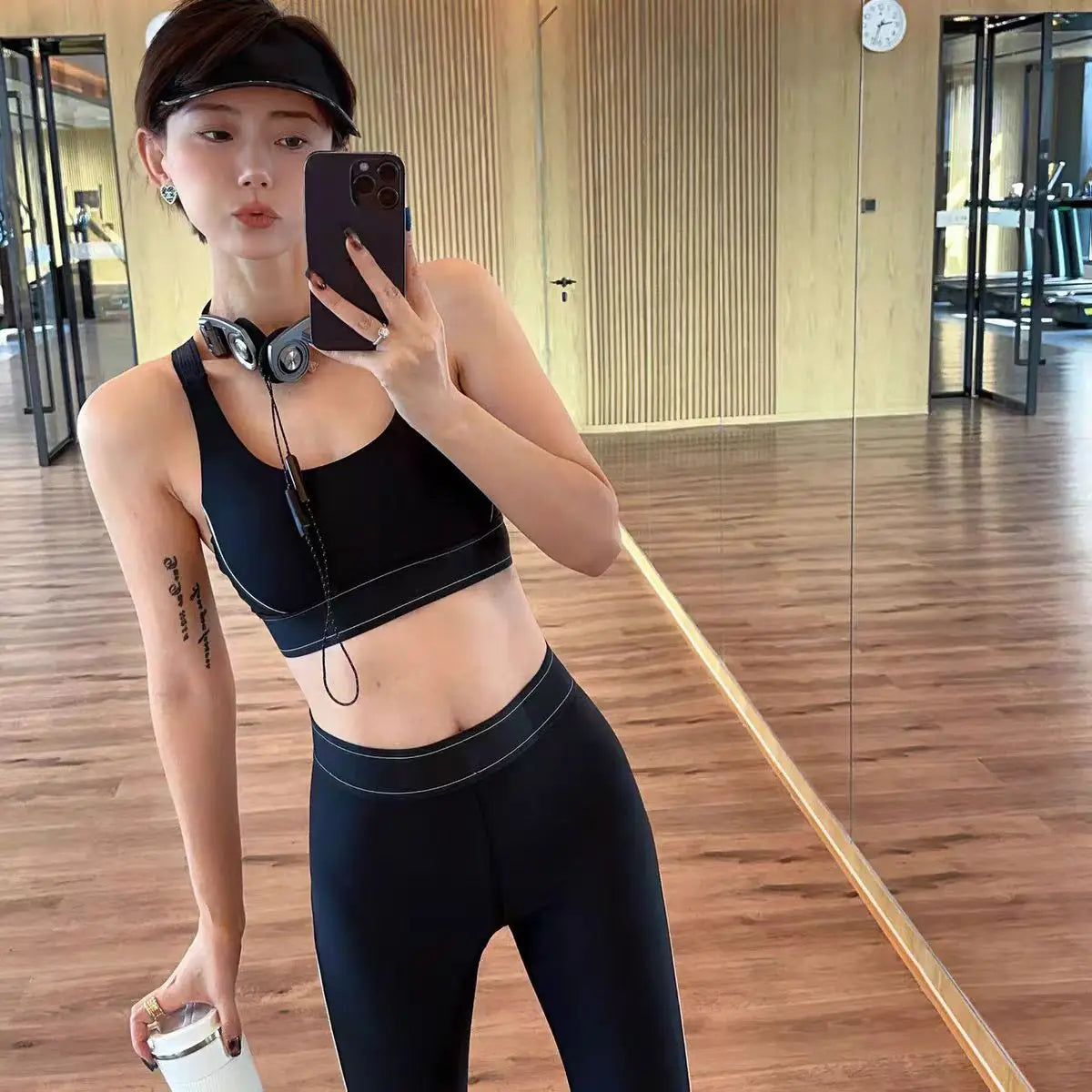 al Yoga clothing sports suit women high elastic hip lifting leggings thin fitness yoga pants shockproof gathering sports bra