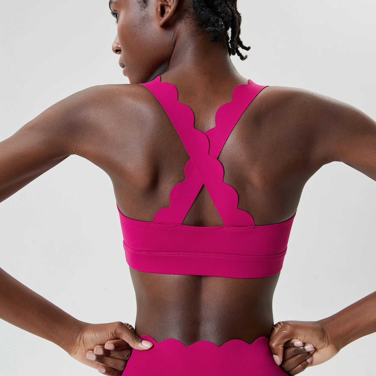 Lycra Sports Bra for Women Shock-proof Gym Workout Tops Lotus Arc Yoga Tops Square Neckline Push-up Bras Vest With Removable Pad