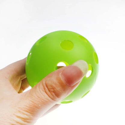 PE Blow Molded 42mm Golf Ball Indoor and Outdoor Plastic Practice Ball 26 Hole Hole Hole Ball Green Golf Training Aids